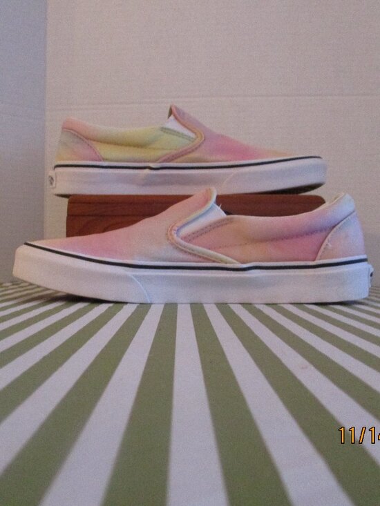 Vans Off the Wall Slip-on Sneakers - Picture 4 of 14